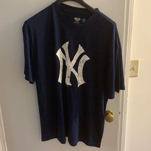 NY Yankees shirt men’s size XL
